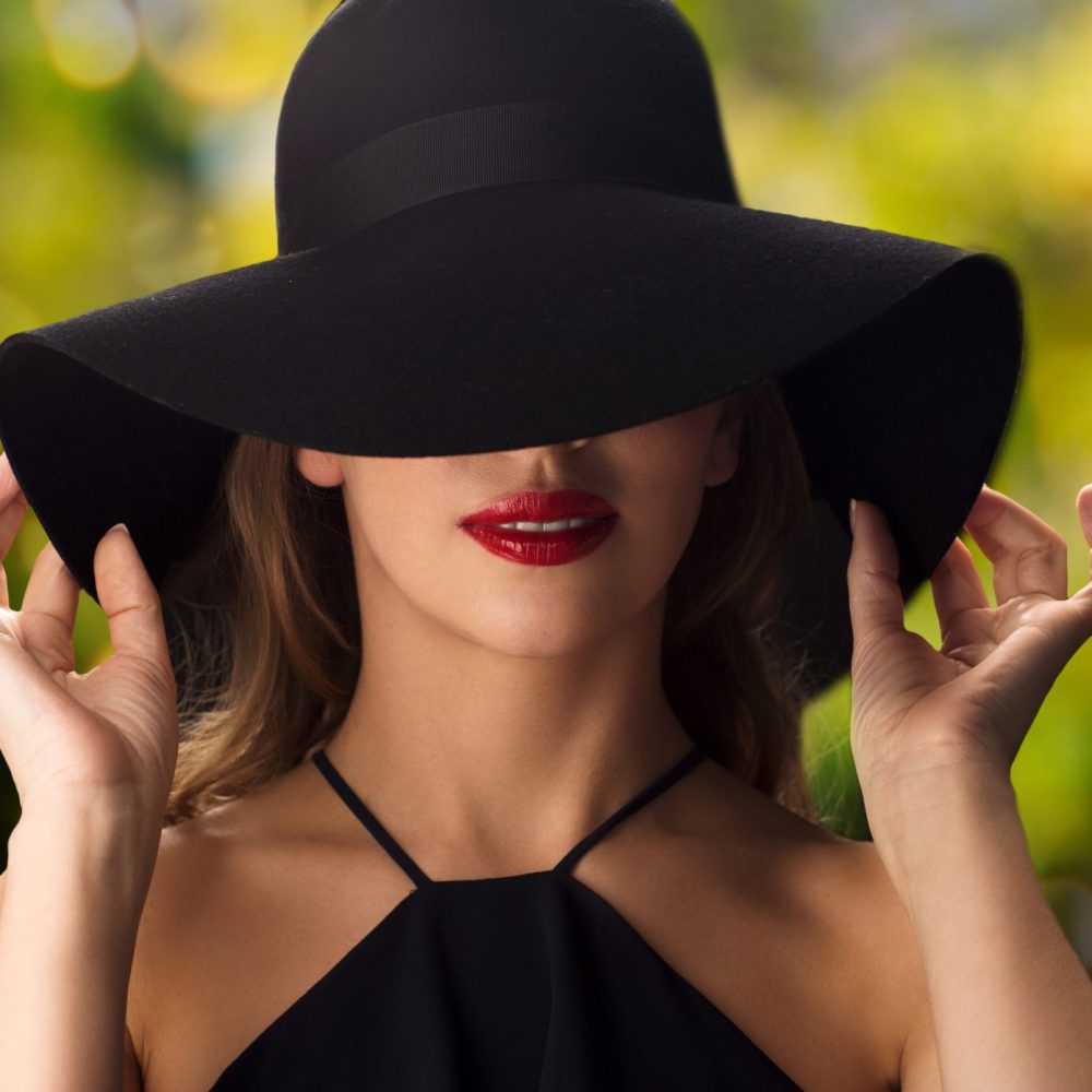 people-luxury-holidays-and-fashion-concept-bea-2025-10-10-04-52-17-utc